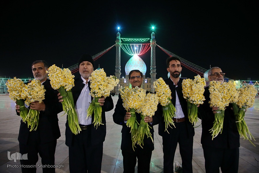 Müqəddəs Cəmkəran Məscidi bəzədilib - FOTO