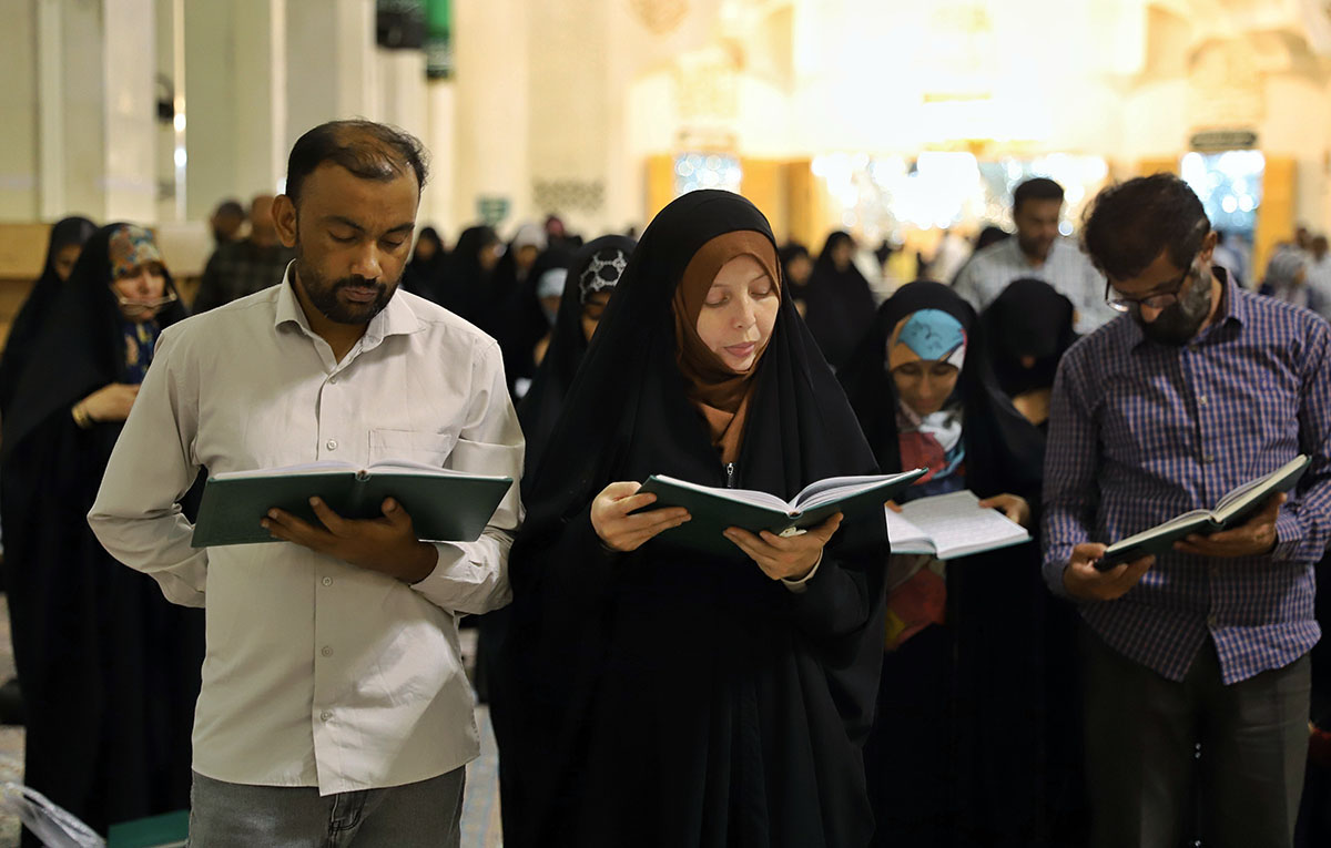 Xanım Məsumə (ə) ziyarətgahında Həzrət Mehdinin (ə.f) imamətə seçilməsi