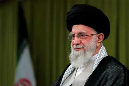 Ayətullah Xameneidən borcu olan məhbuslara YARDIM