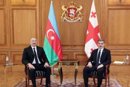 İlham Əliyevin Gürcüstanın Prezidenti ilə təkbətək görüşü olub