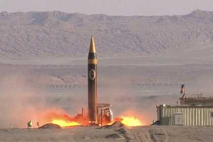 İran 4000 km məsafədə yerləşən bazaya iki ballistik raketlə zərbə endirib