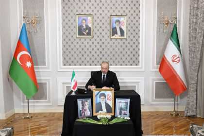 Prezident İlham Əliyev İranın Azərbaycandakı səfirliyində olub, başsağlığı verib