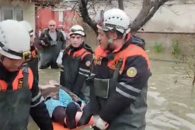 36-sı azyaşlı olmaqla, ümumilikdə 216 nəfər təhlükəsiz əraziyə təxliyə edilib