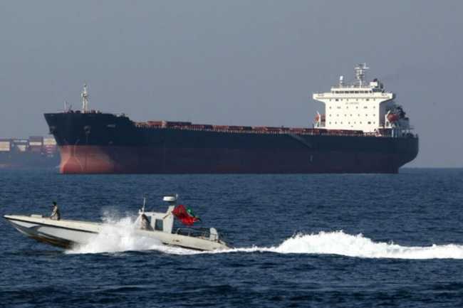 Hörmüz boğazında gəmilərin hərəkəti bərpa olunub