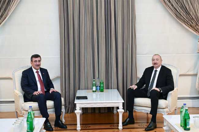 İlham Əliyev Türkiyənin Vitse-prezidentini qəbul edib