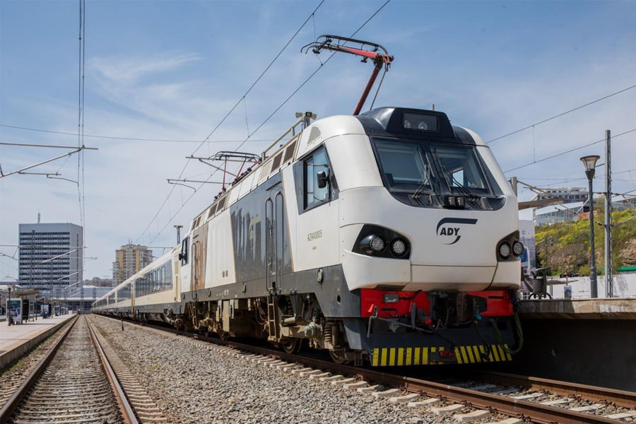 Bakı–Tbilisi–Bakı qatarlarında sərnişin yerlərinin sayı 2 dəfədən çox artırılıb