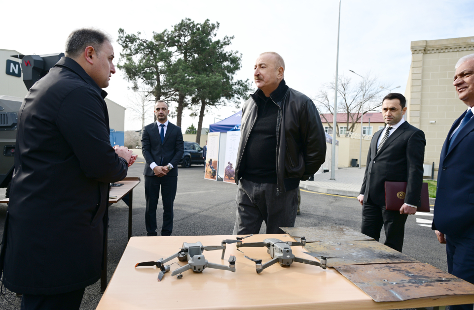 İlham Əliyev silah zavodunun açılışında - FOTO