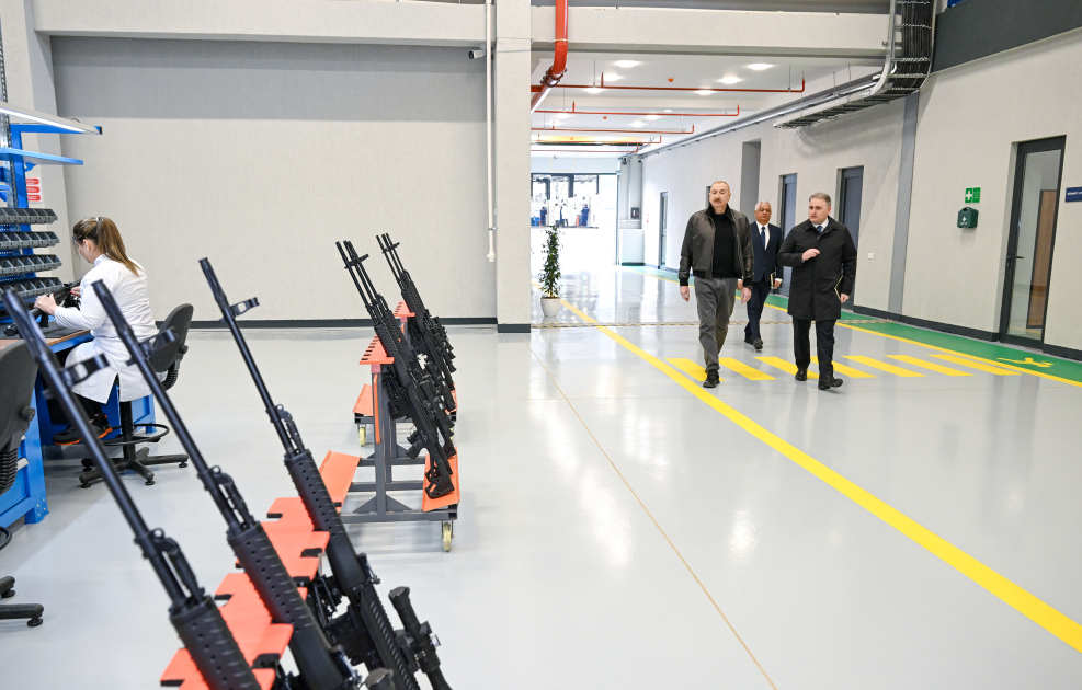 İlham Əliyev silah zavodunun açılışında - FOTO