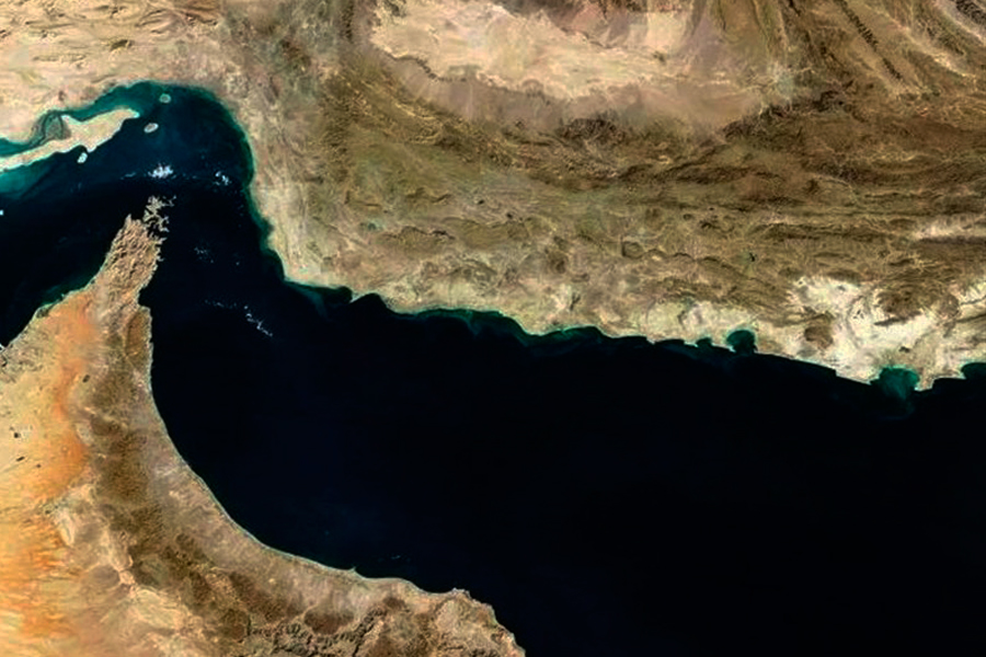 İran Hörmüz boğazını bağladı