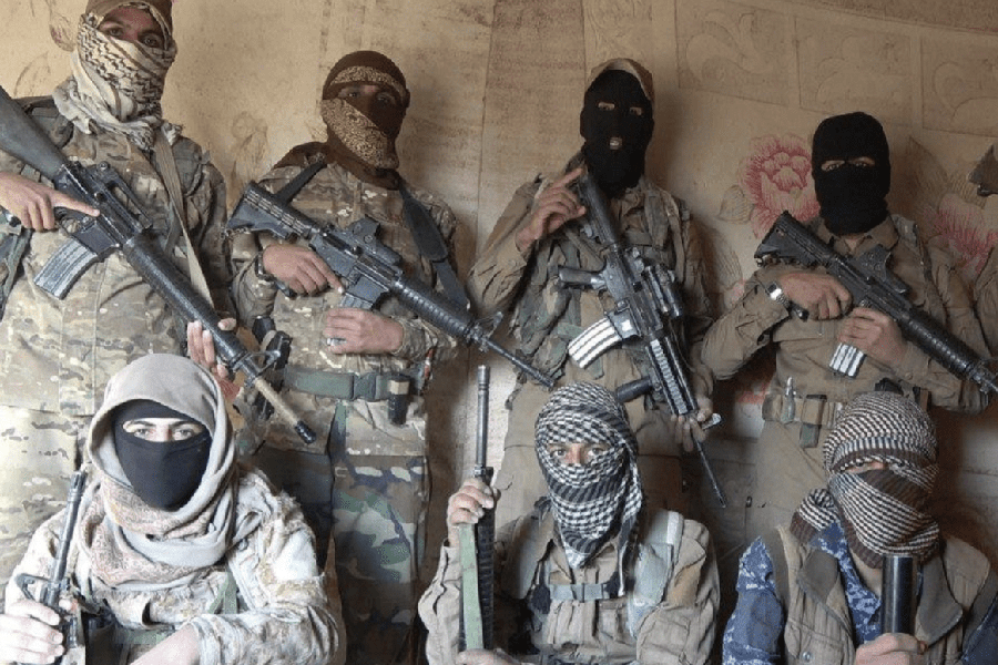 İŞİD terrorçuları İraq ordusunun hərbi bazasına hücum edib
