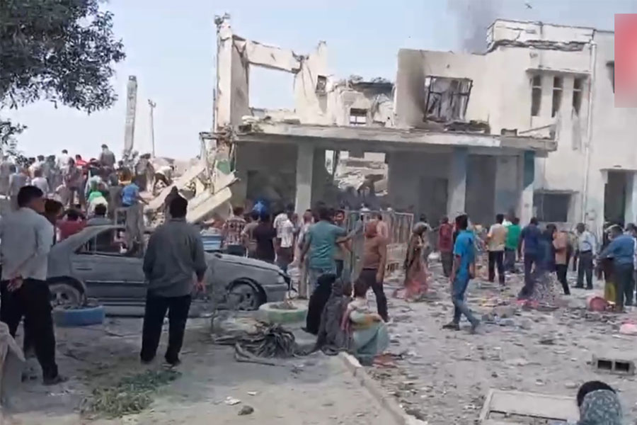 İsrail İranda məktəbi vurdu: 40-dan çox şagird həlak oldu