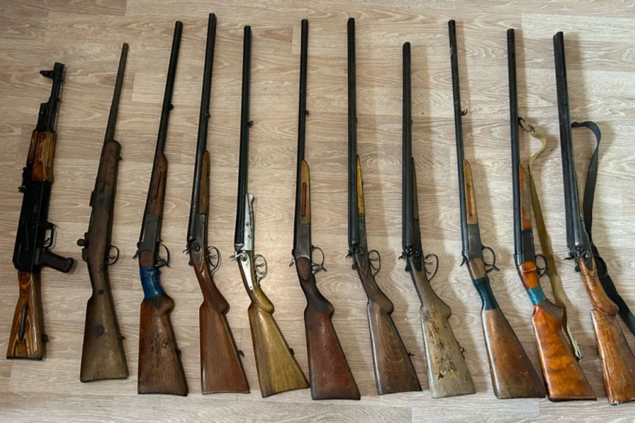 Müxtəlif ərazilərdə qanunsuz saxlanılan odlu silah-sursat aşkarlanıb