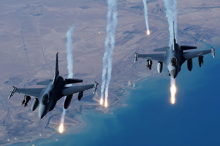 Rusiya qırıcıları İdlibi bombaladı