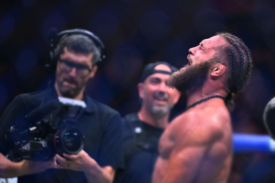 UFC-də Əhli-Beytə ehtiram: Rafael Fiziyevdən Bakıda tarixi qələbə - VİDEO