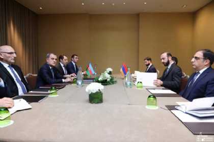 Cenevrədə Ceyhun Bayramovla Ararat Mirzoyan arasında görüş keçirilib
