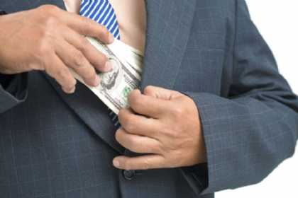 Dövlət vəsaitlərini mənimsəyən vəzifəli şəxslərə cinayət işi açıldı