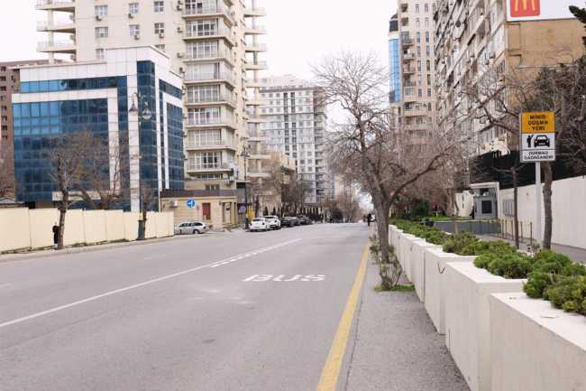 Bakıda avtobus zolaqlarında yeni minib-düşmə yerləri yaradılıb