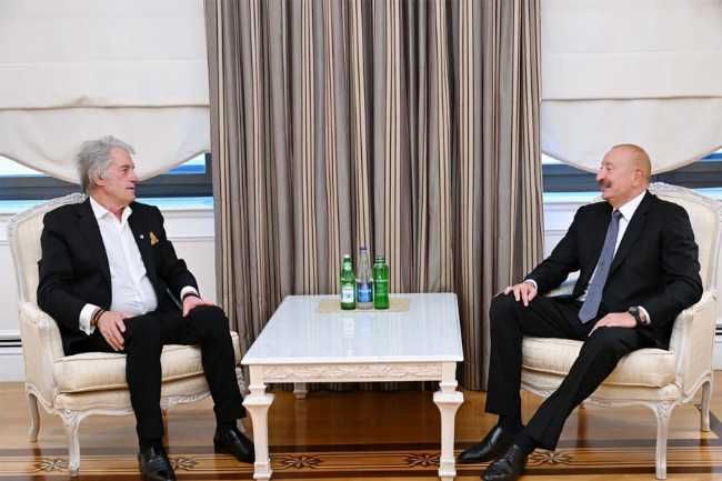 İlham Əliyev Ukraynanın sabiq Prezidenti Viktor Yuşenko ilə görüşüb